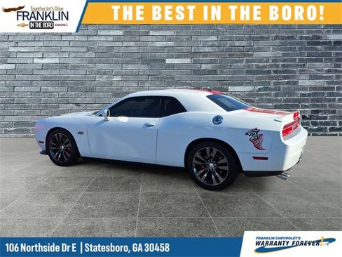 Used 2014 Dodge Challenger SRT8 image 3