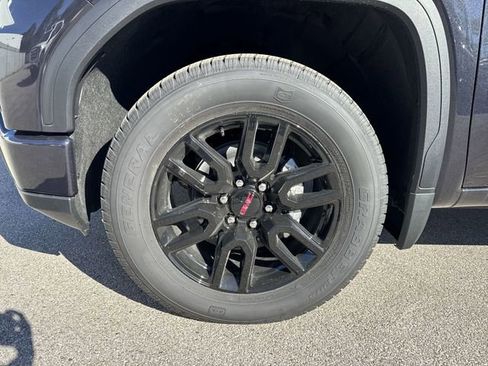 New 2026 GMC Sierra 1500 Elevation image 10