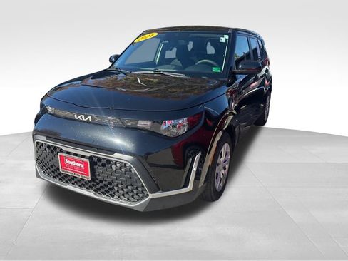 Certified 2024 Kia Soul LX image 2