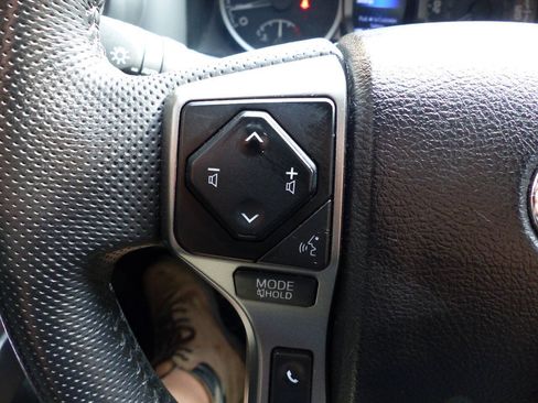 Used 2022 Toyota Tacoma SR5 AWD/4WD image 50