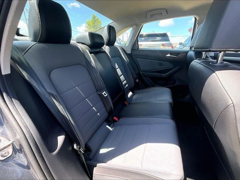 Used 2025 Volkswagen Jetta SE FWD image 25