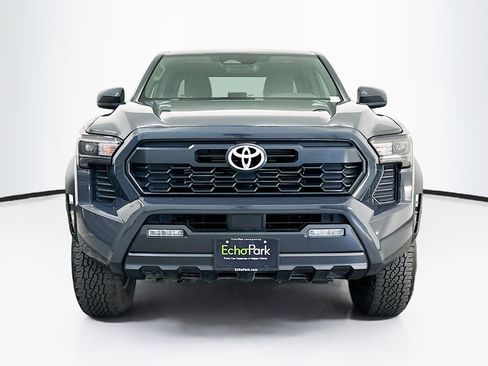 Used 2025 Toyota Tacoma TRD Off-Road image 2