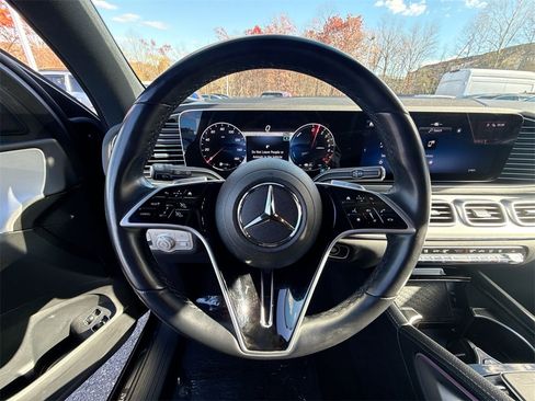 Used 2024 Mercedes-Benz GLE 450e 4MATIC image 11
