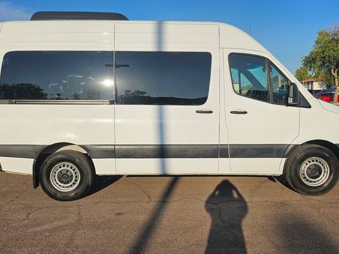 Used 2024 Mercedes-Benz Sprinter 2500 image 11