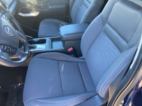 Used 2023 Nissan Frontier SV image 14