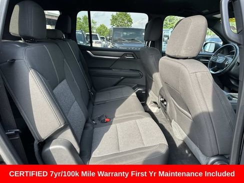 Used 2025 GMC Acadia Elevation AWD/4WD image 12