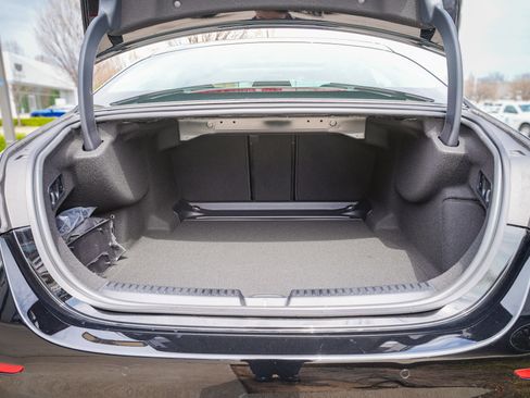 New 2026 Mercedes-Benz E 350 4MATIC Sedan image 33