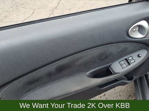 Used 2019 Nissan 370Z Touring Sport image 13