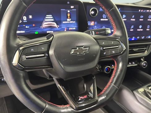 Used 2024 Chevrolet Equinox EV RS FWD image 23