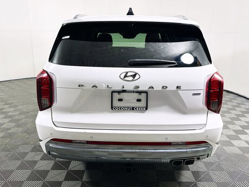 Used 2024 Hyundai Palisade Calligraphy AWD/4WD image 4
