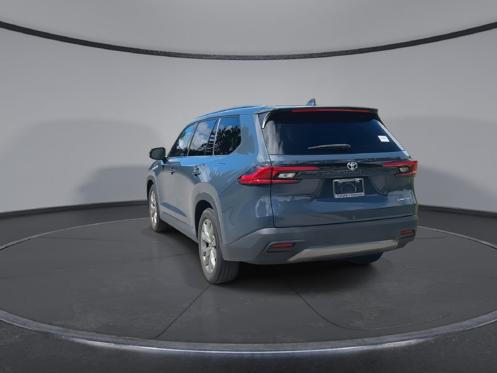 Certified 2024 Toyota Grand Highlander FWD image 7