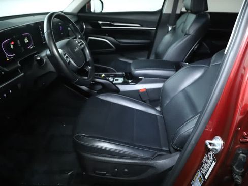 Used 2024 Kia Telluride S w/ S Sunroof Package FWD image 19