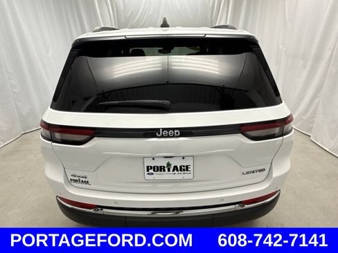 Certified 2023 Jeep Grand Cherokee Limited w/ Trailer Tow Prep Group (B) AWD/4WD image 3
