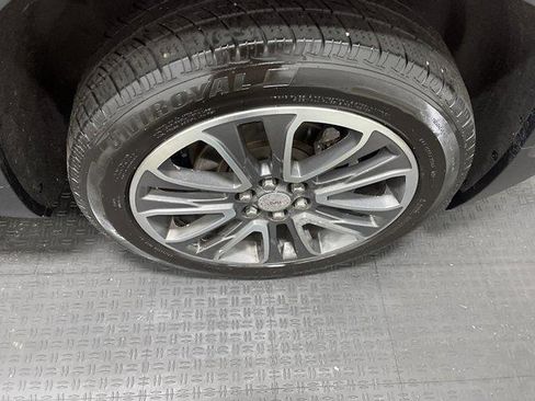 Used 2019 GMC Acadia SLT AWD/4WD image 20