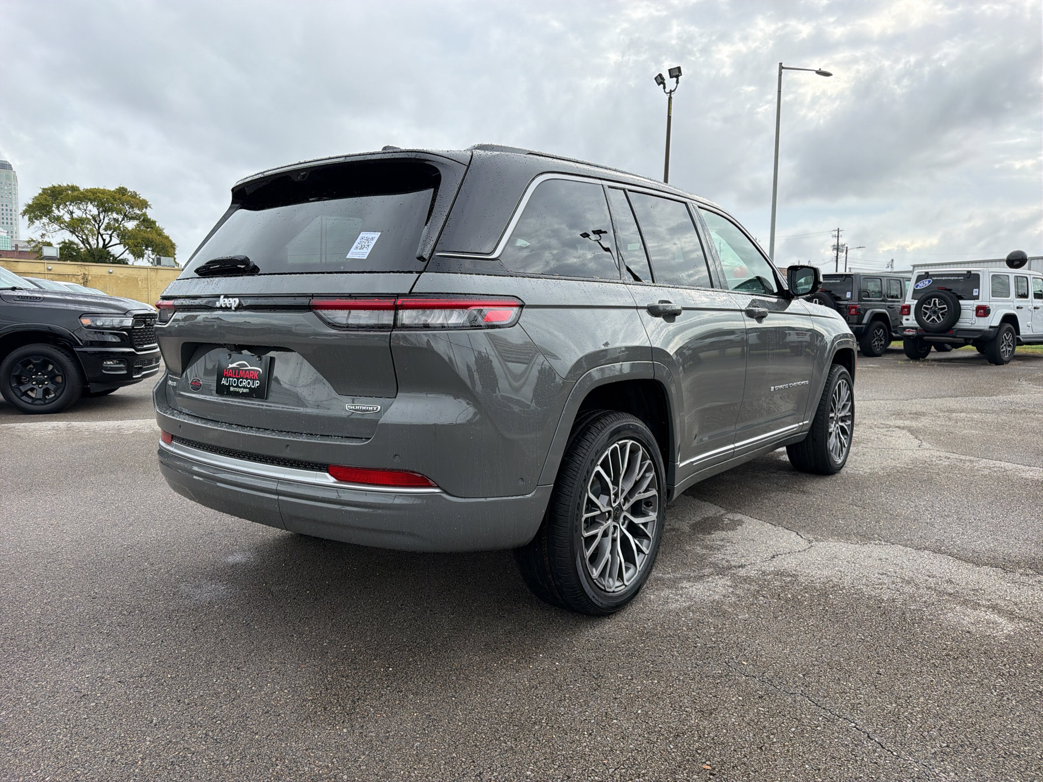 New 2027 Jeep Grand Cherokee Summit AWD/4WD image 6