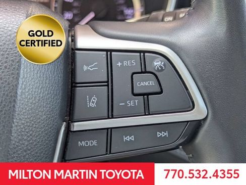 Certified 2024 Toyota Highlander XLE AWD/4WD image 28