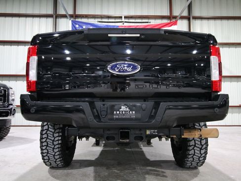 Used 2019 Ford F350 Lariat w/ Lariat Ultimate Package AWD/4WD image 9