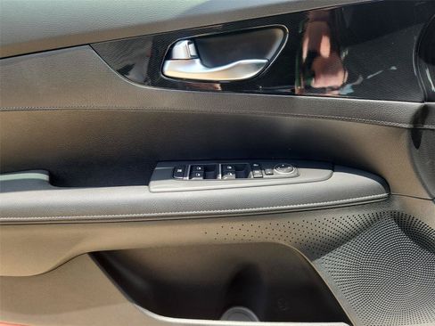 Used 2023 Kia Forte GT-Line w/ GT-Line Technology Package FWD image 21