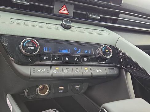 New 2026 Hyundai Elantra Limited FWD image 14