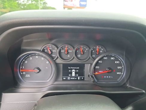 Used 2020 Chevrolet Silverado 1500 Custom w/ Custom Value Package AWD/4WD image 21