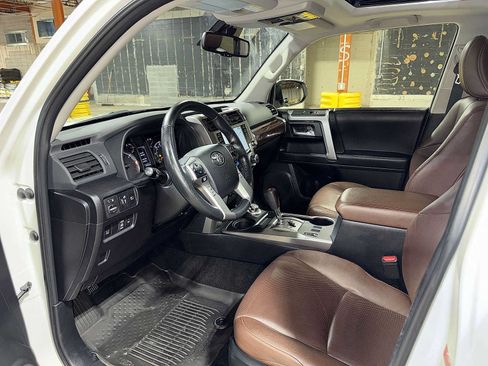 Used 2023 Toyota 4Runner Limited AWD/4WD image 31