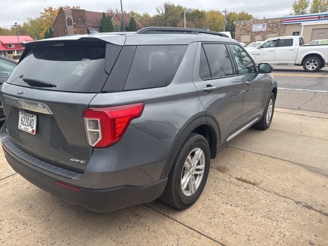 Used 2023 Ford Explorer XLT AWD/4WD image 4