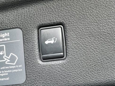 Used 2020 INFINITI QX50 Luxe w/ Navigation Package AWD/4WD image 31