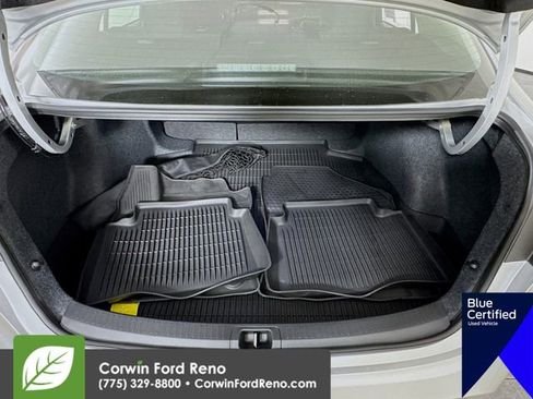 Used 2025 Toyota Corolla LE image 27