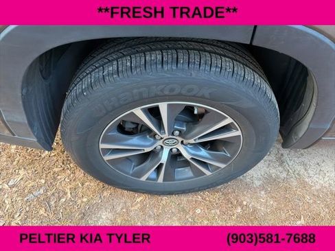 Used 2016 Toyota Highlander XLE image 13