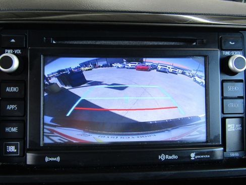 Used 2017 Toyota Sequoia Platinum RWD image 22