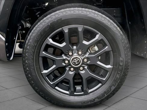 Used 2023 Toyota Tundra Platinum image 11