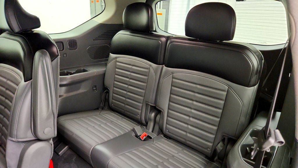 Used 2024 Kia EV9 Land AWD/4WD image 23