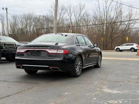 Used 2017 Lincoln Continental Select w/ Climate Package image 3