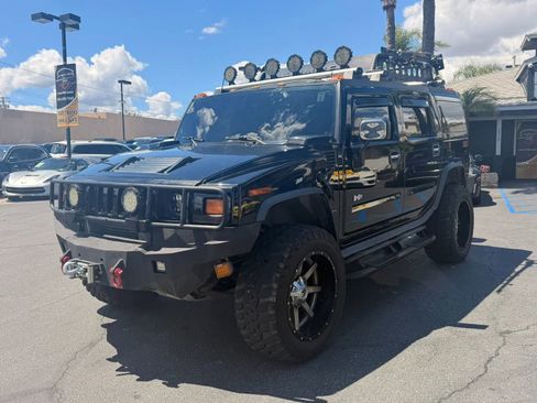 Used 2003 HUMMER H2 w/ Preferred Equipment Group image 3