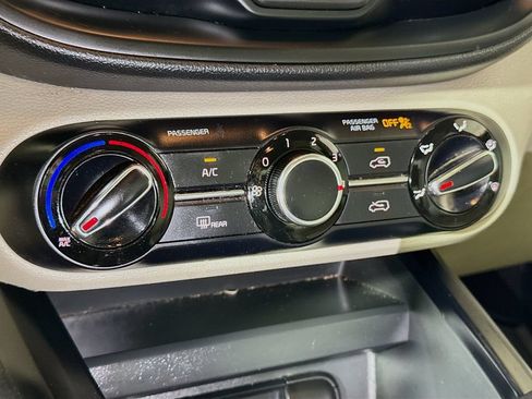 Used 2020 Kia Soul LX FWD image 13