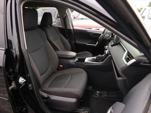 Certified 2022 Toyota RAV4 LE AWD/4WD image 25
