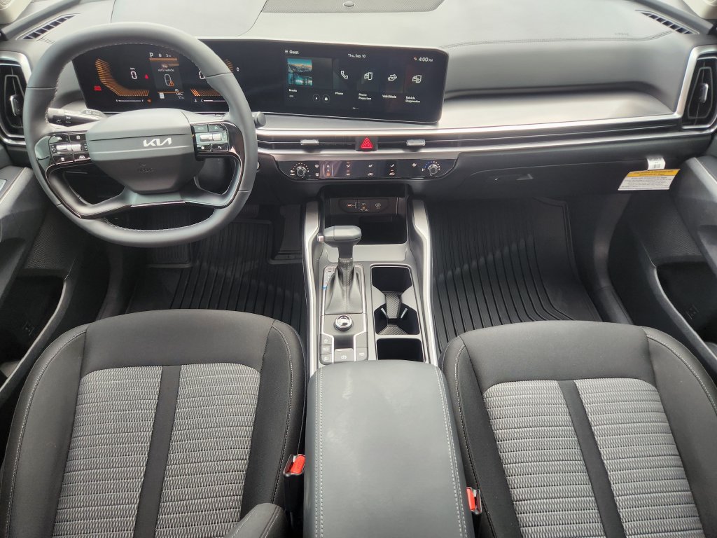 New 2026 Kia Sorento LX FWD image 23