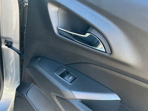 New 2026 Chevrolet Trax LT w/ Sunroof Package image 37