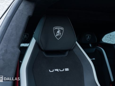 Used 2024 Lamborghini Urus S AWD/4WD image 40