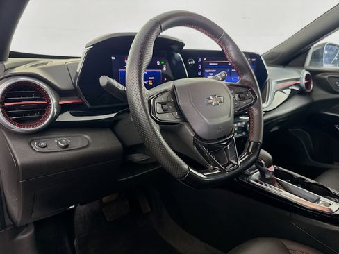 Used 2024 Chevrolet Trax RS w/ Driver Confidence Package FWD image 21
