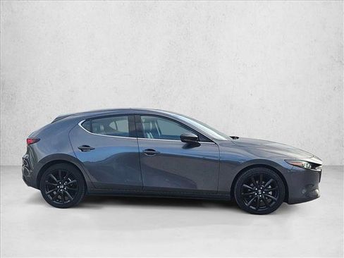 Used 2022 MAZDA MAZDA3 s image 4