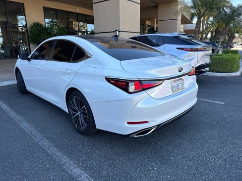 Certified 2025 Lexus ES 350 w/ Premium Package FWD image 3