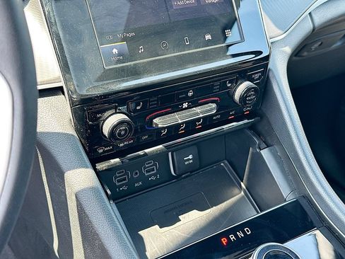 Used 2024 Jeep Grand Cherokee Laredo X w/ Luxury Tech Group I RWD image 13