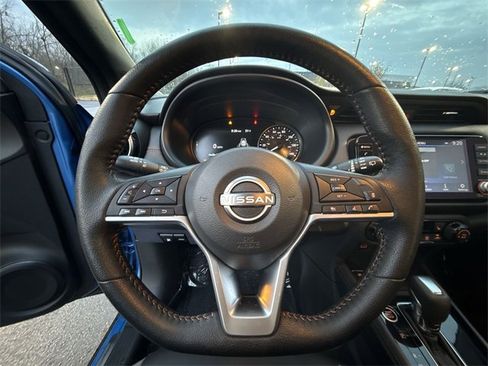 Used 2022 Nissan Kicks SR w/ Premium Package image 14
