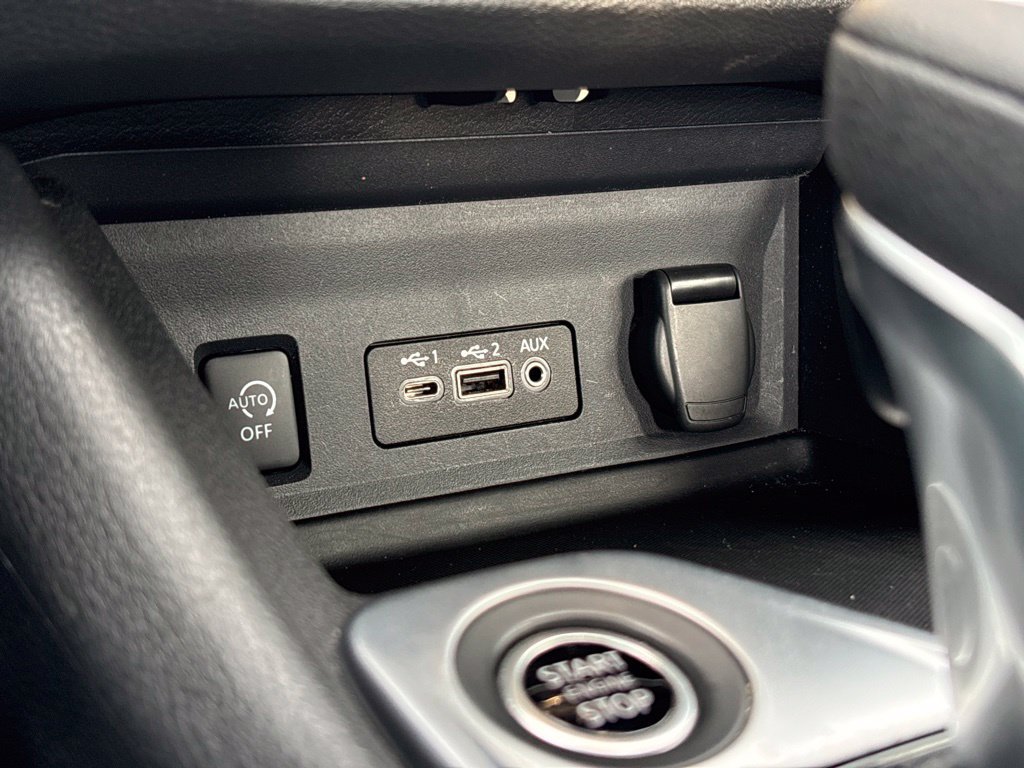 Used 2025 Nissan Sentra SV FWD image 28