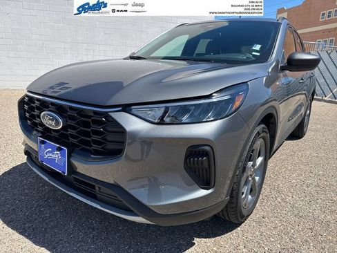 Used 2025 Ford Escape ST-Line FWD image 1