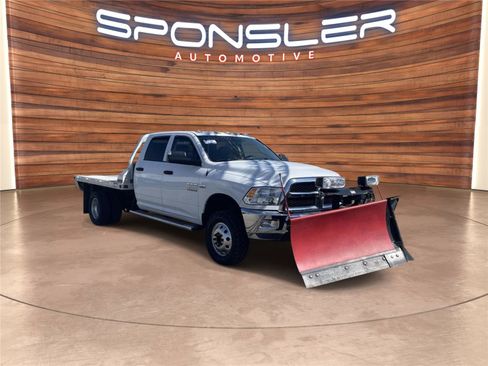 Used 2015 RAM 3500 Tradesman w/ Chrome Appearance Group image 2