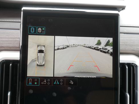 Used 2026 GMC Acadia Denali w/ Super Cruise Package FWD image 27