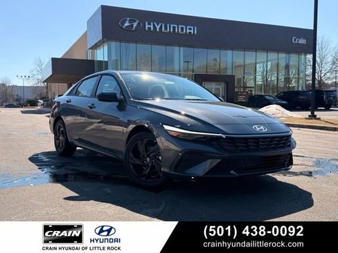 New 2026 Hyundai Elantra SEL Sport image 1