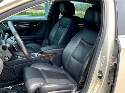 Used 2013 Cadillac XTS Luxury FWD image 9